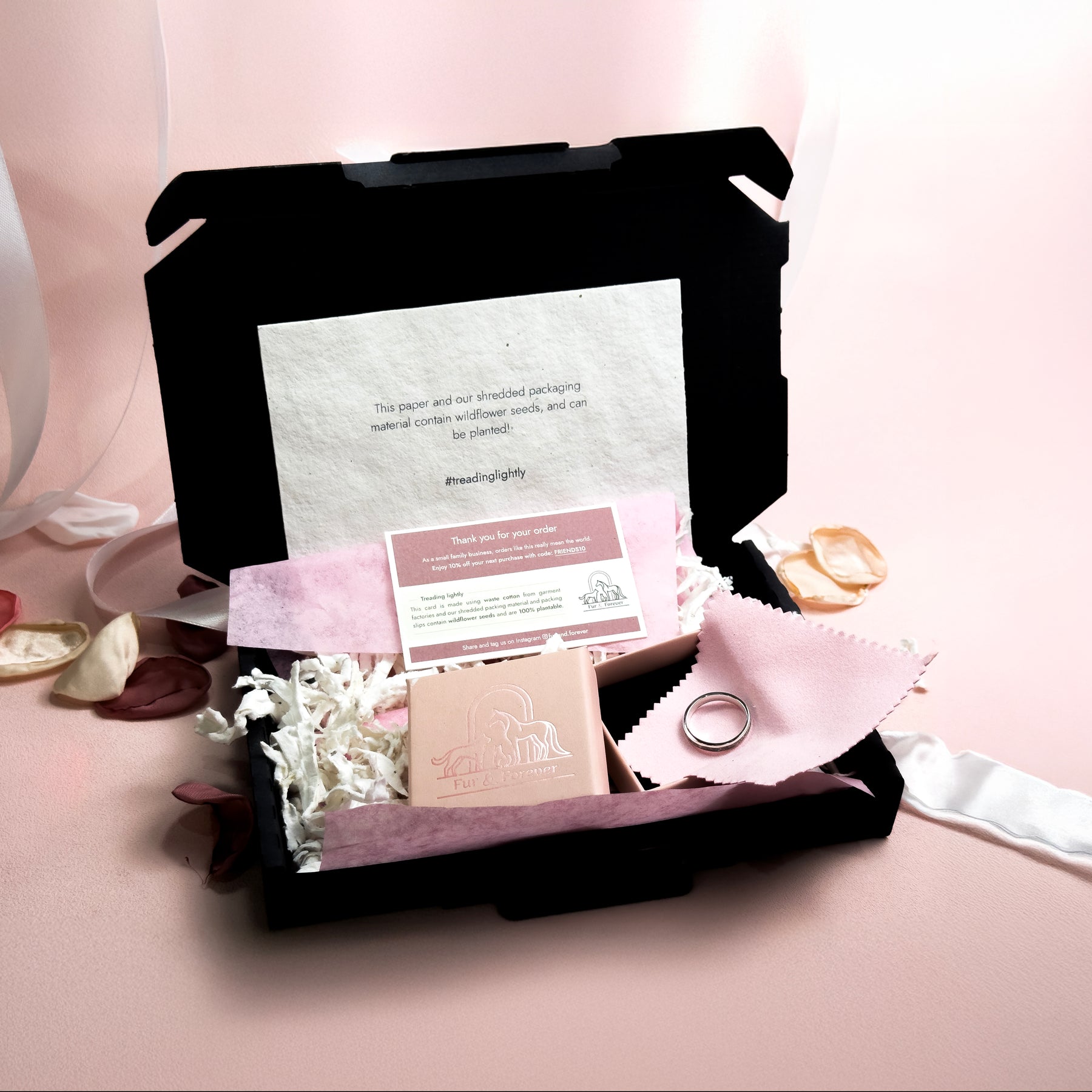 Fur & Forever eco-friendly gift packaging for memorial jewellery