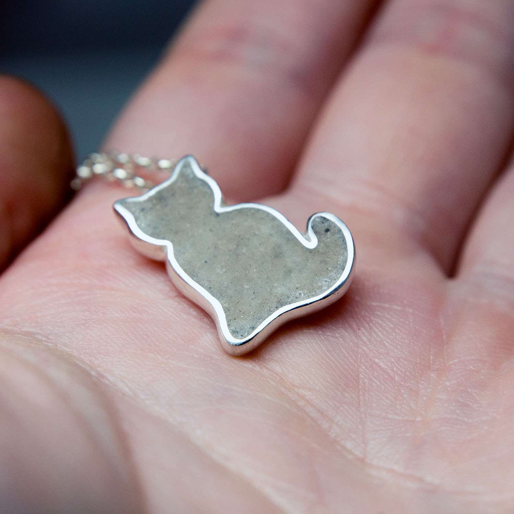 Cat Cremation Ashes Memorial Necklace - Fur & Forever