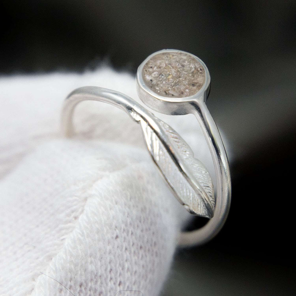 Feather Cremation Ashes Adjustable Memorial Ring - Fur & Forever