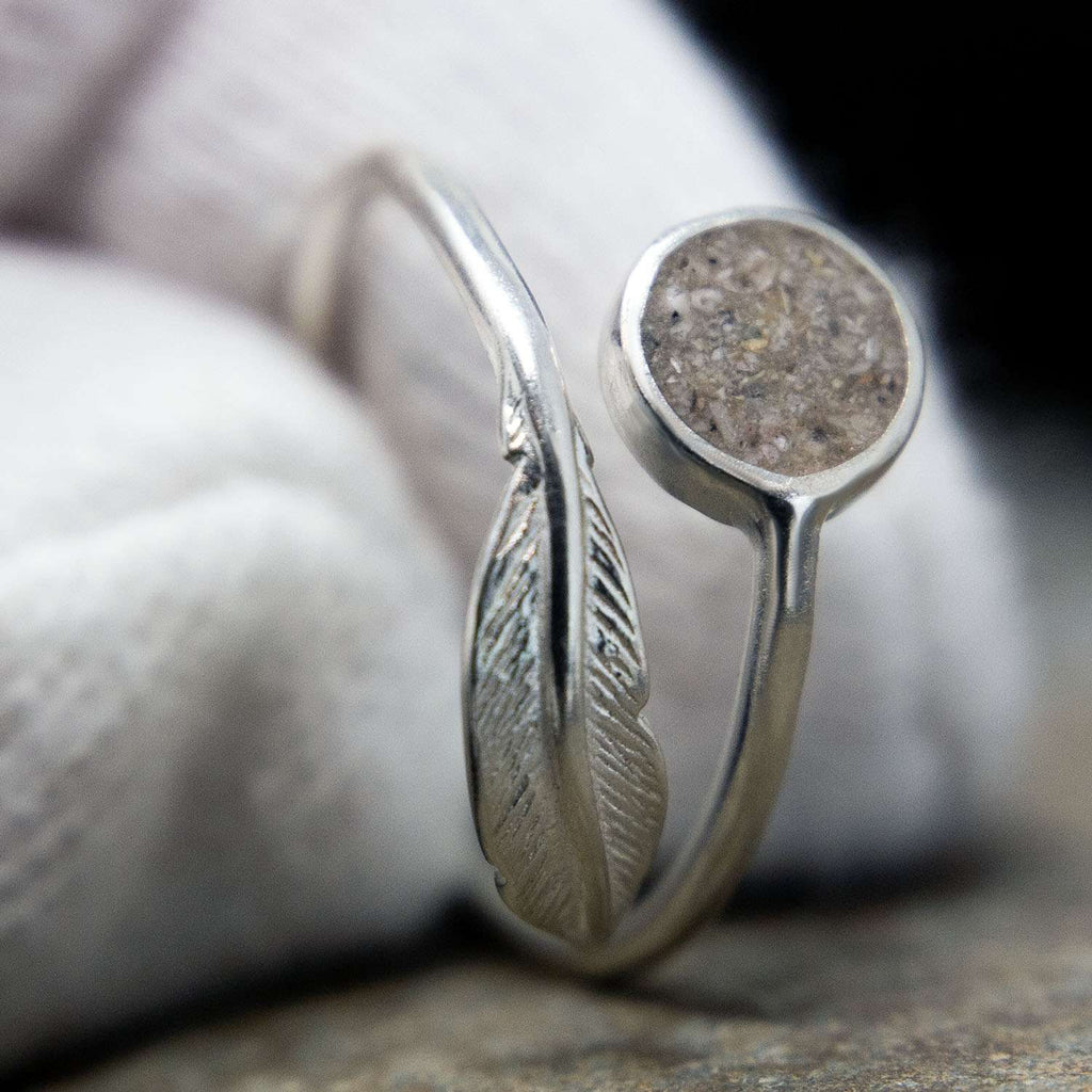 Feather Cremation Ashes Adjustable Memorial Ring - Fur & Forever