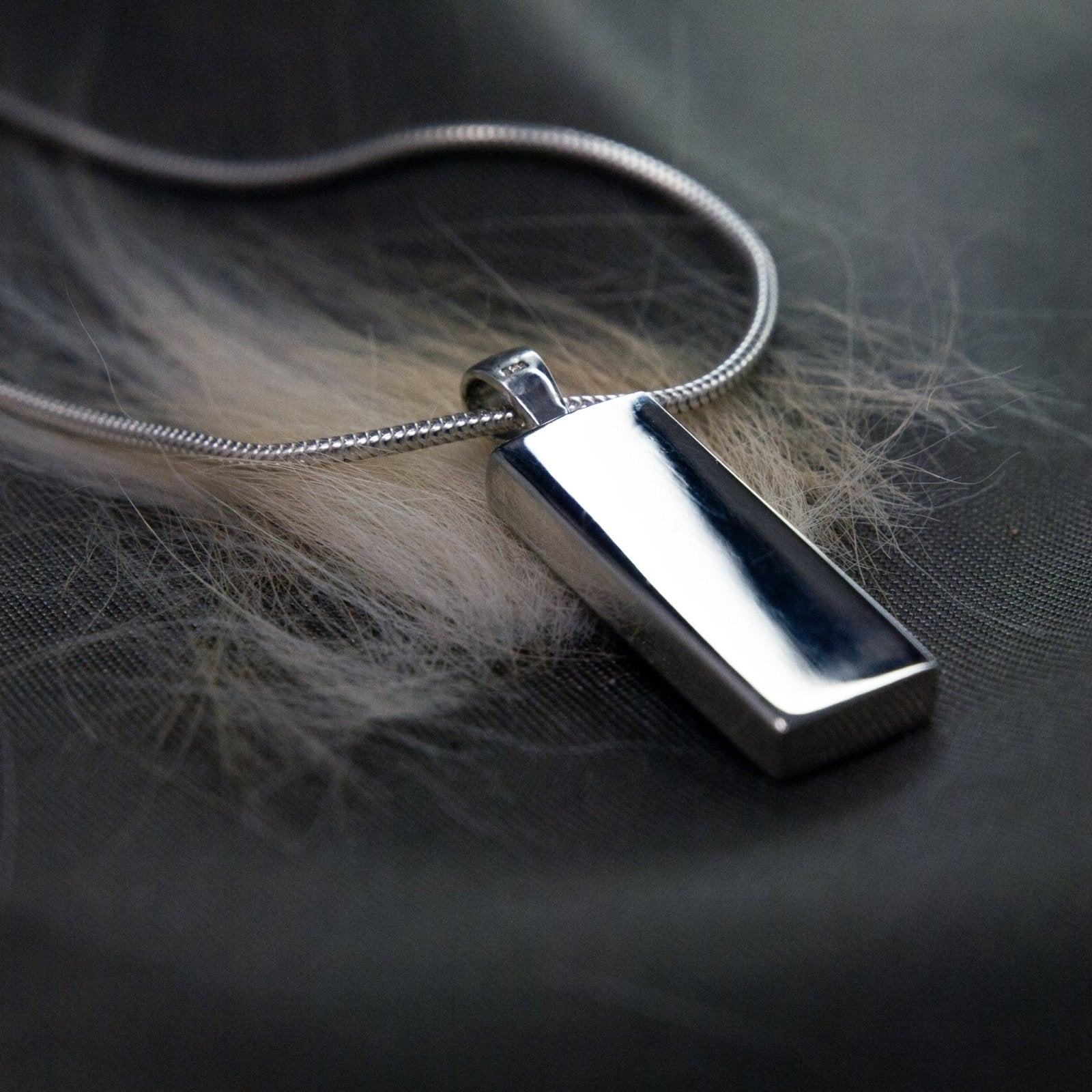 Pet Hair Pendant Necklace, Sterling Silver close-up detail