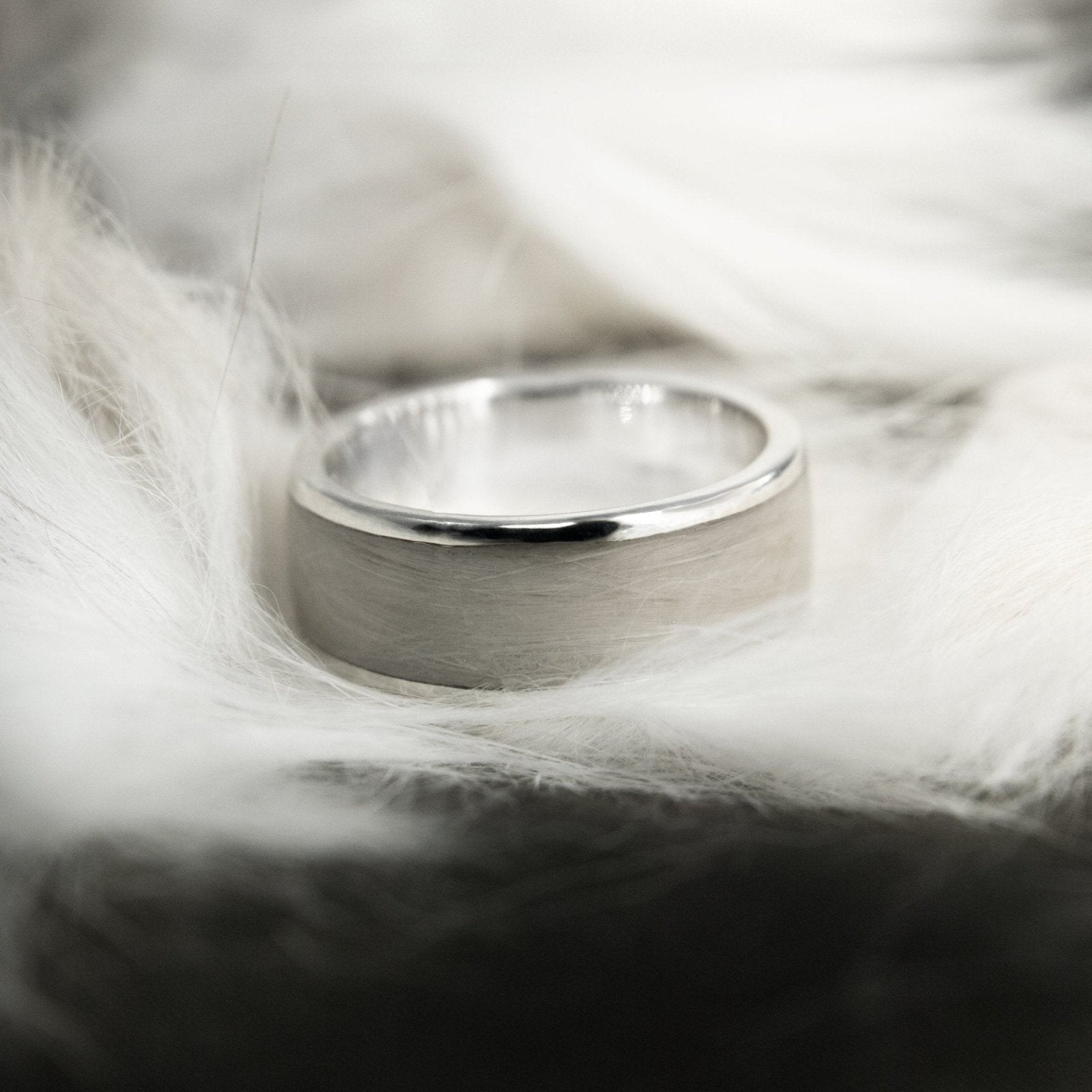 Pet Hair Keepsake Ring, Sterling Silver main product photo