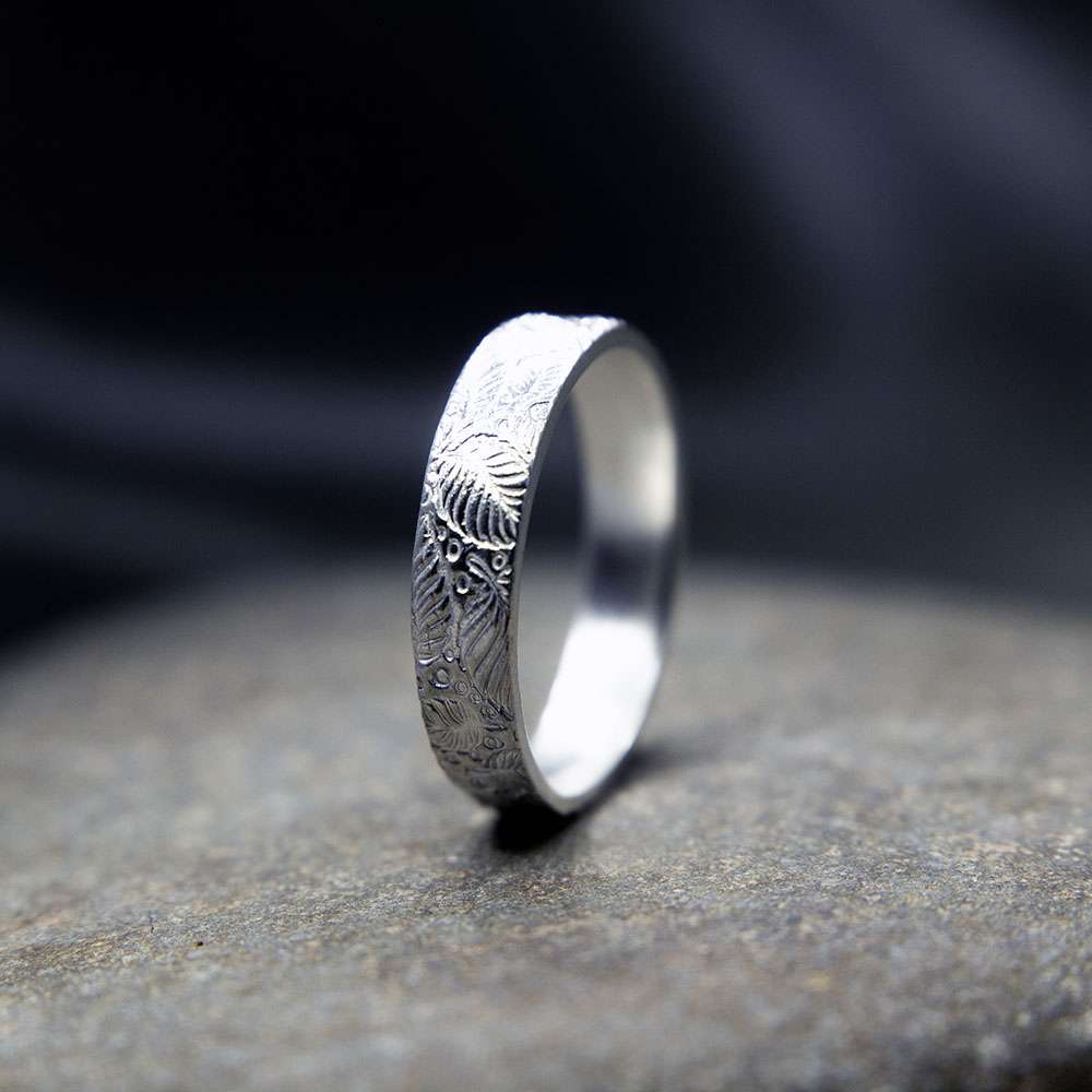 Summer Leaves Textured Ring - Fur & Forever