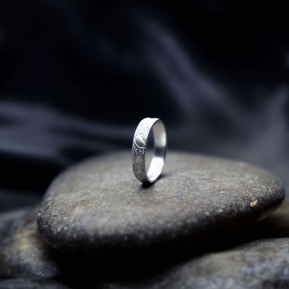 Summer Leaves Textured Ring - Fur & Forever