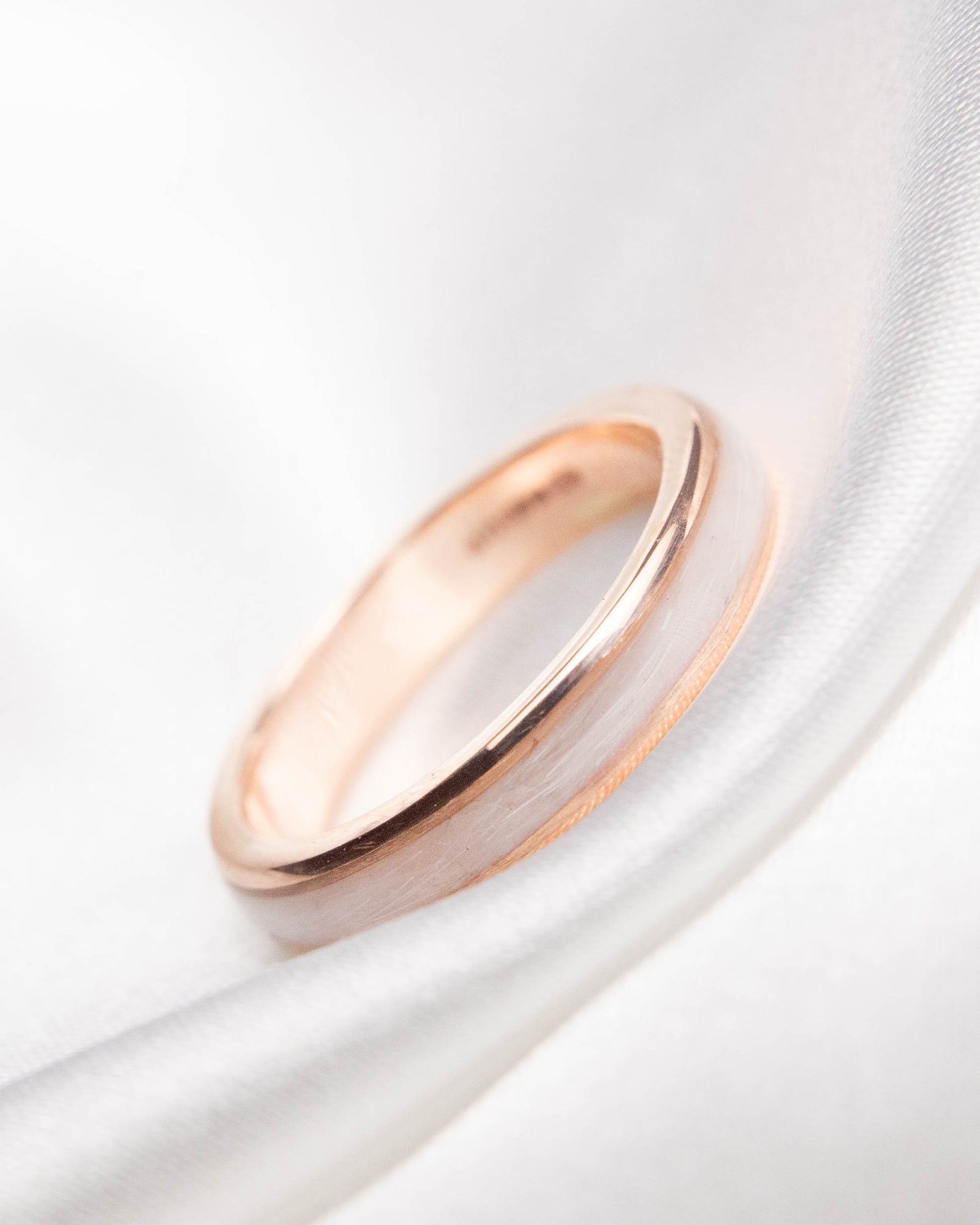 Pet Hair Ring in solid gold and silver